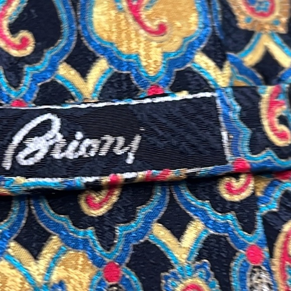 Brioni Paisley Men's 100% Silk Classic  Tie - Picture 3 of 7